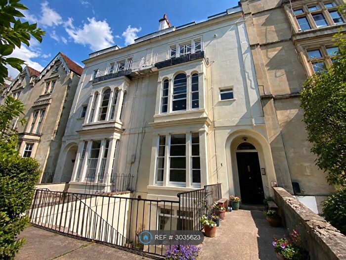 2 Bedroom Flat To Rent In Clifton, Bristol, BS8
