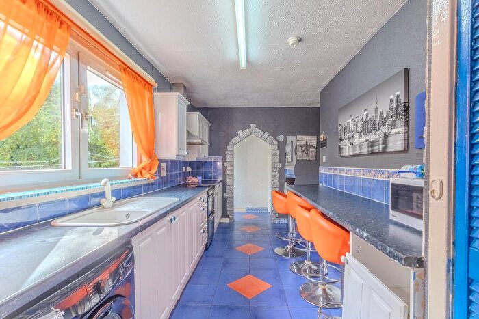 3 Bedroom End Of Terrace House For Sale In Glenburn Avenue, Moodiesburn, G69