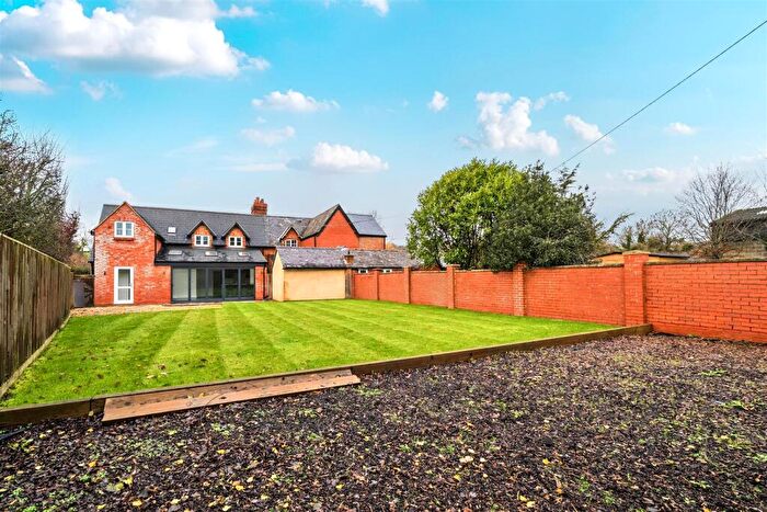 4 Bedroom Semi Detached House For Sale In The Common, Bromham, Chippenham, SN15