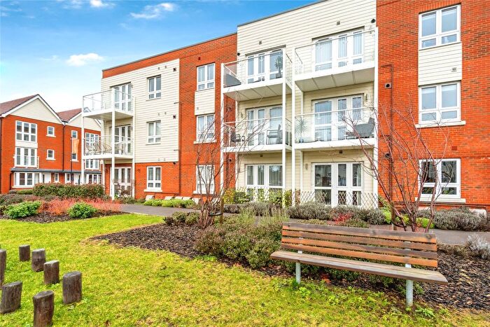 1 Bedroom Flat For Sale In Limestone Road, Chichester, West Sussex, PO20