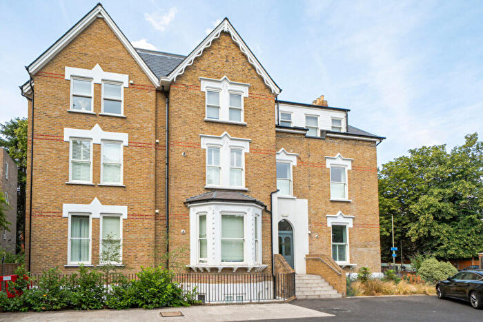 1 Bedroom Flat For Sale In Copers Cope Road, Beckenham, BR3