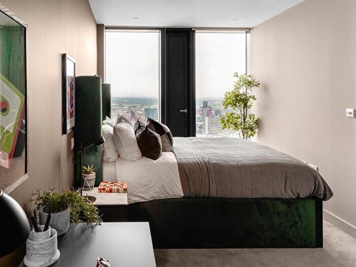 2 Bedroom Apartment To Rent In Broad Street, Birmingham, B15
