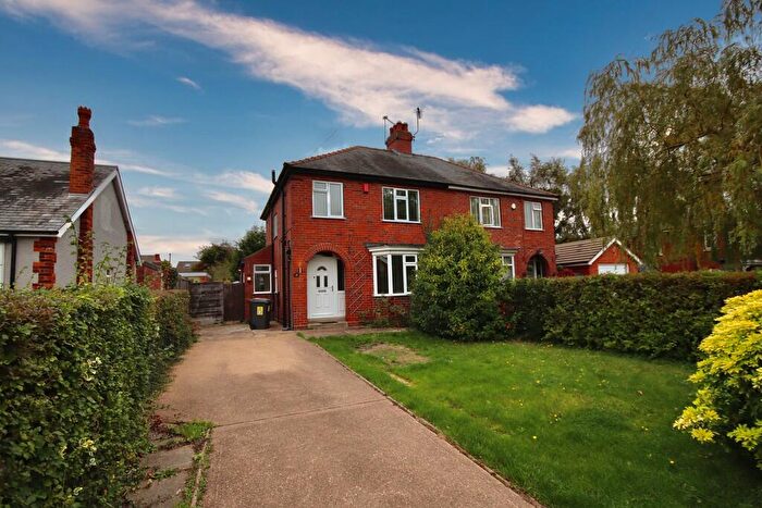 3 Bedroom Semi-Detached House For Sale In Washingborough Road, Heighington, LN4