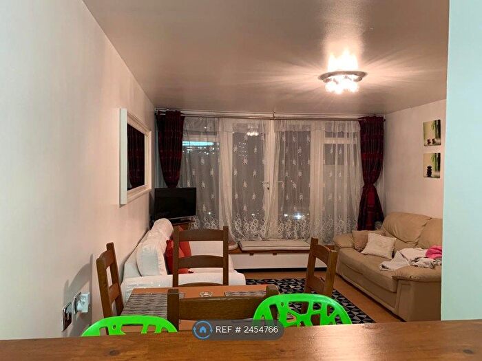 2 Bedroom Flat To Rent In Maiden Lane, London, NW1