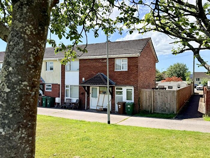 3 Bedroom Semi Detached House For Sale In Linton Close, Tamerton Foliot, Plymouth, PL5