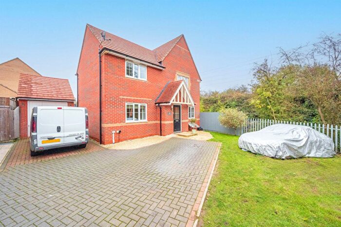 4 Bedroom Detached House For Sale In Fakenham Road, Corby, NN18