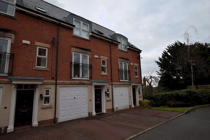 3 Bedroom Town House To Rent In St. Katherines Court, Derby, Derbyshire, DE22