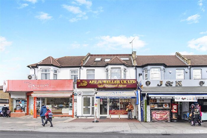 4 Bedroom Flat To Rent In Ilford, IG1