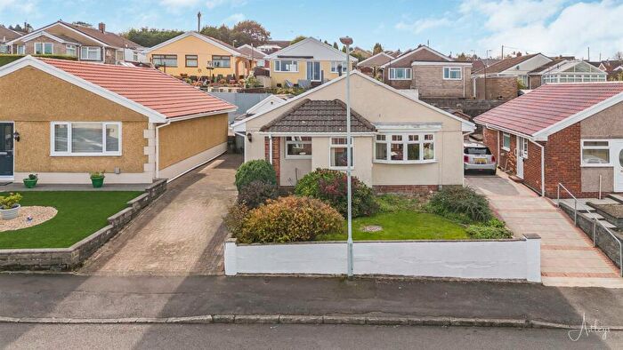 2 Bedroom Detached Bungalow For Sale In Telyn Aur, Morriston, Swansea, SA6
