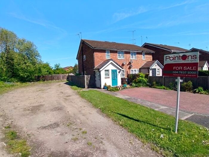 2 Bedroom Maisonette To Rent In Avebury Close, Whitestone, Nuneaton, CV11