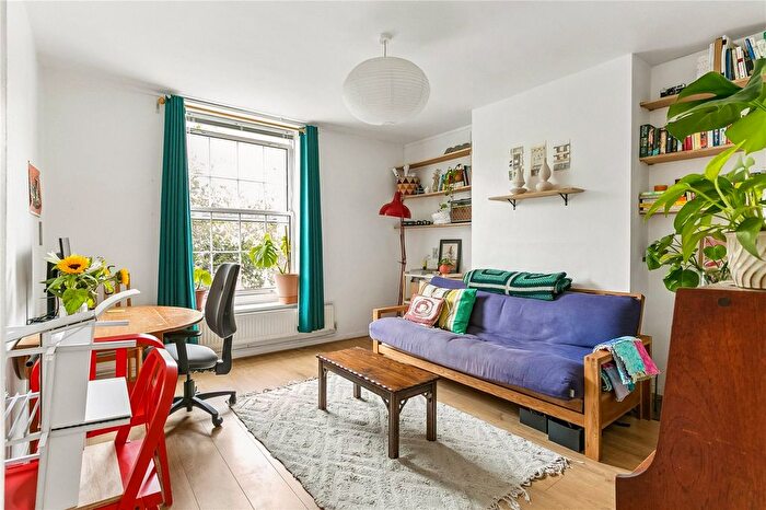 2 Bedroom Flat To Rent In Pembury Road, London, E5