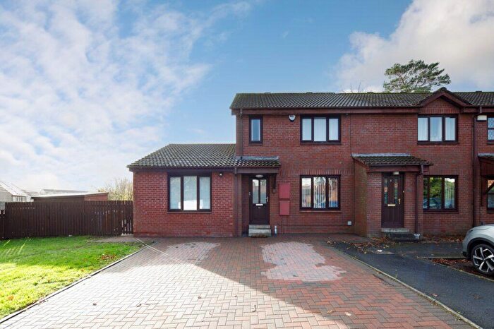 4 Bedroom End Of Terrace House For Sale In Woodlands Park, Thornliebank, East Renfrewshire, G46