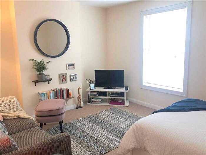 Studio To Rent In Kirkdale Road, Tunbridge Wells, TN1