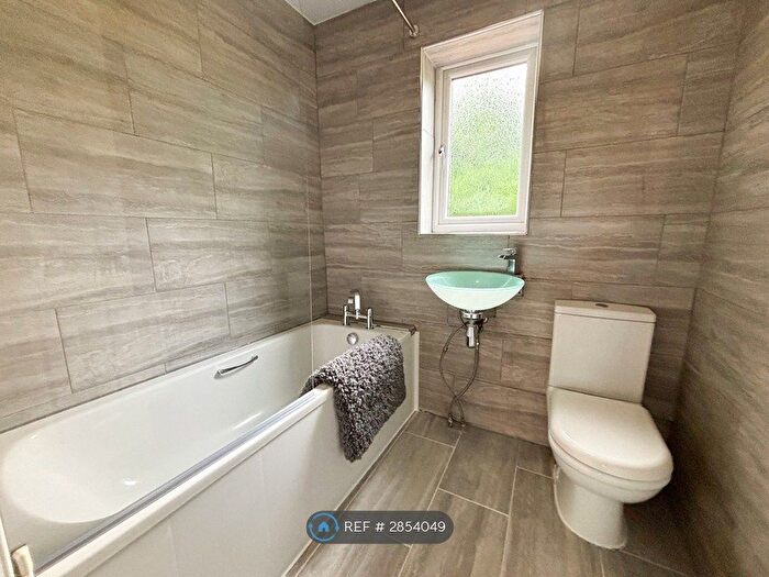 4 Bedroom Semi Detached House To Rent In Peldon Close, Newcastle Upon Tyne, NE7