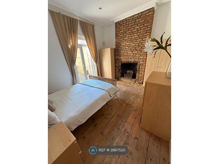 1 Bedroom Flat To Rent In Belleville Road, London, SW11