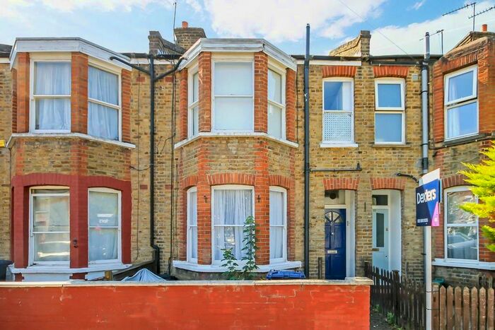 2 Bedroom Flat To Rent In Shirley Gardens, London, W7