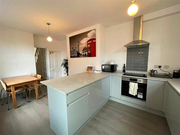 4 Bedroom House To Rent In Hardwick Grove, West Bridgford, NG2