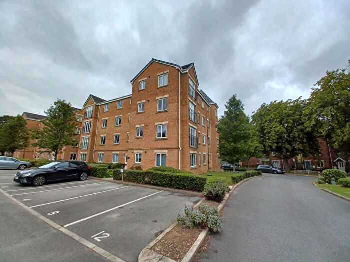 2 Bedroom Flat To Rent In Ash Court, Leeds, West Yorkshire, LS14