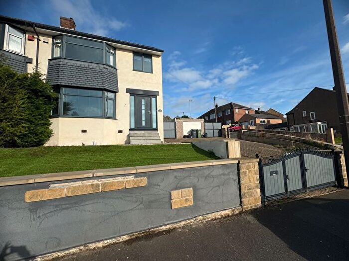 3 Bedroom Semi-Detached House To Rent In New Hey Road, Salendine Nook, Huddersfield, HD3