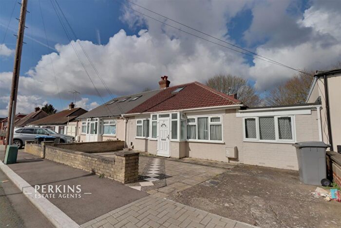4 Bedroom Semi-detached Bungalow For Sale In Wembley, HA9