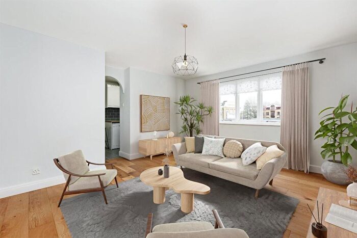 2 Bedroom Apartment To Rent In John Silkin Lane, Deptford, London, SE8