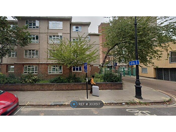 3 Bedroom Flat To Rent In Linfield, London, WC1H