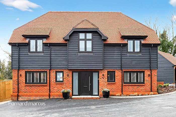 4 Bedroom Detached House For Sale In Fairlawn Road, Banstead, SM7