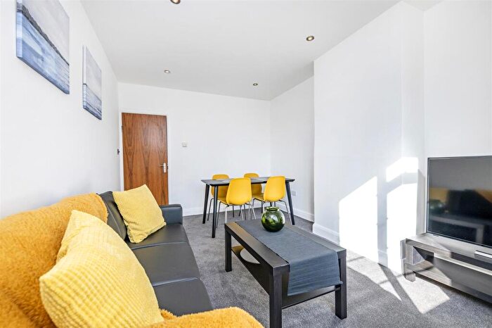 2 Bedroom Flat For Sale In Angel House, N1 - Photo 6