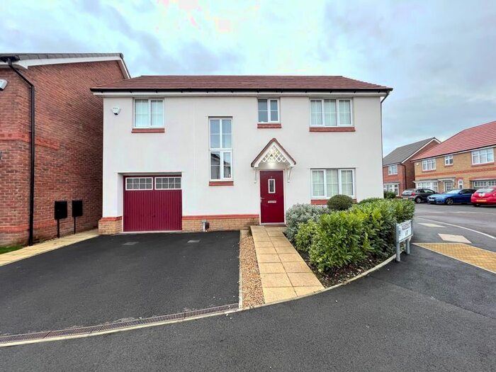 4 Bedroom Detached House To Rent In Aqueduct Way, Eccles, Manchester, M30