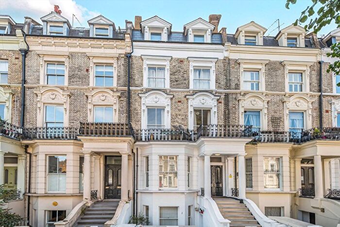 2 Bedroom Flat For Sale In Sutherland Avenue, Maida Vale, London, W9