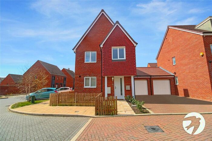 3 Bedroom Detached House To Rent In Forrest Shaw, Castle Hill, Ebbsfleet Valley, Swanscombe, DA10