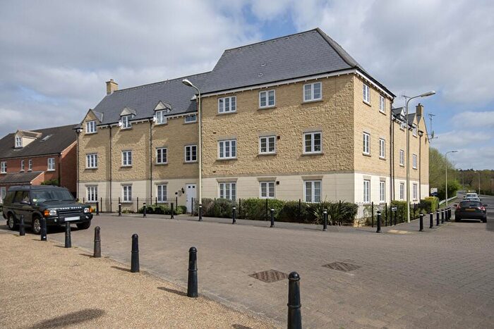 2 Bedroom Apartment To Rent In Harvest Way, Witney, OX28