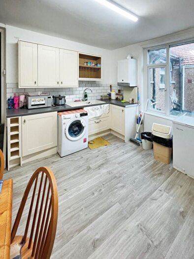 2 Bedroom Apartment To Rent In Felpham, PO22