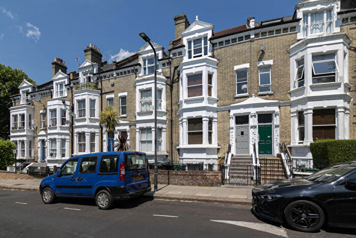 1 Bedroom Flat To Rent In Hemstal Road, West Hampstead, NW6