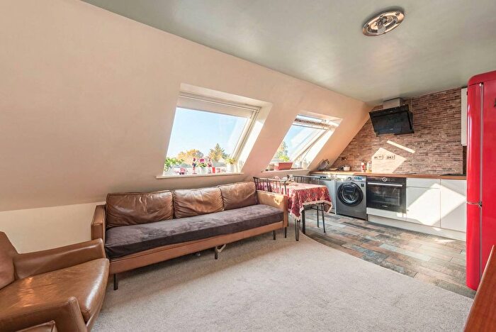 1 Bedroom Flat For Sale In West End Lane, West Hampstead, London, NW6