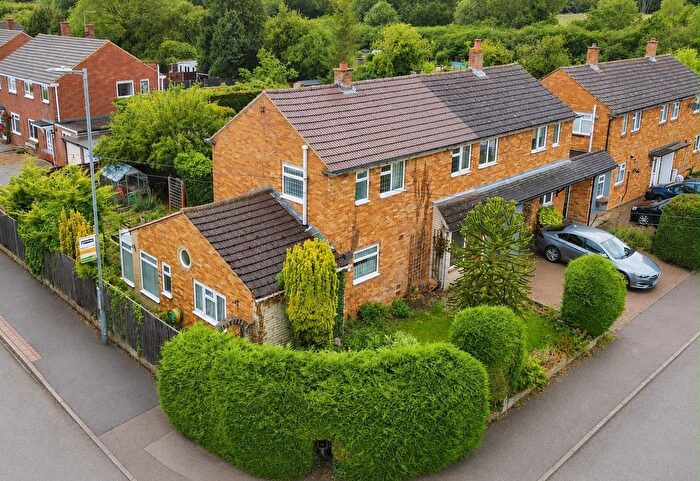 3 Bedroom Semi Detached House For Sale In Burford Way, Hitchin, SG5