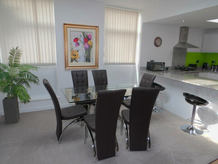 2 Bedroom Semi-Detached House To Rent In The Propatulum, The Park, NG7