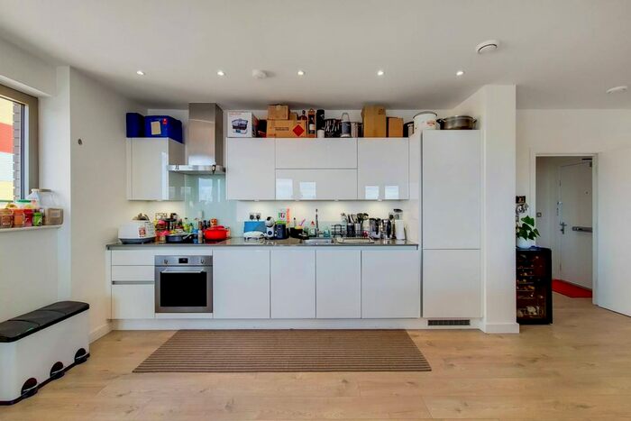 2 Bedroom Flat To Rent In Galley House, Gallions Reach, London, E16