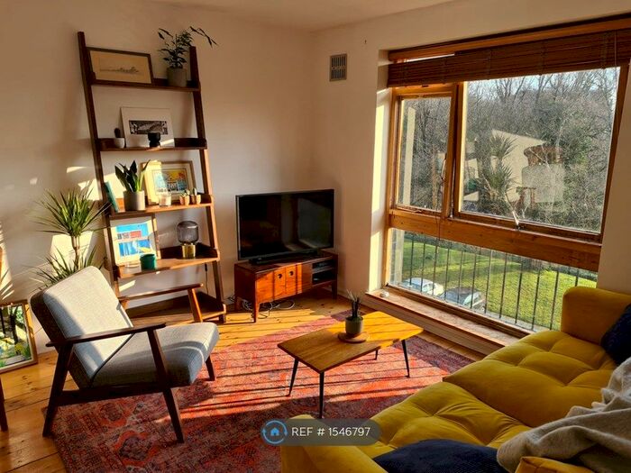 1 Bedroom Flat To Rent In Fountain Drive, London, SE19