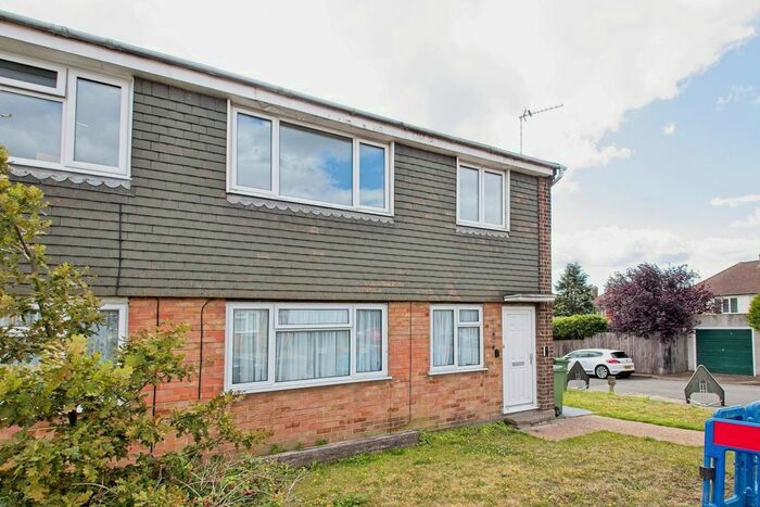 2 Bedroom Flat To Rent In Basing Drive, Bexley, DA5