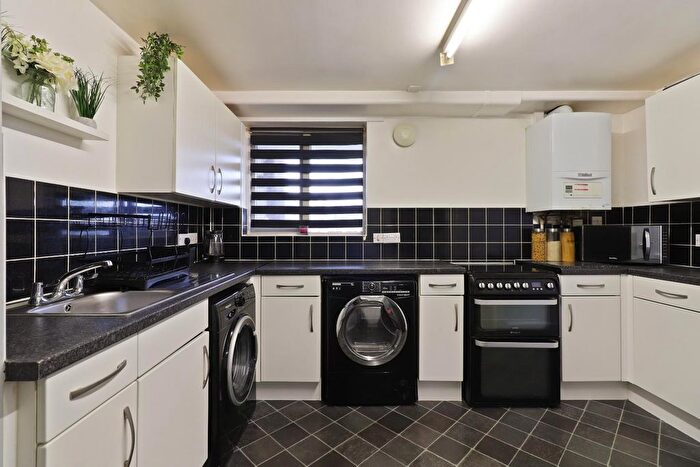 3 Bedroom End Terrace House For Sale In Oxford Street, Upperthorpe, S6