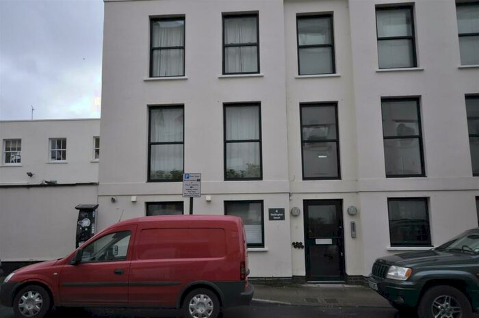 2 Bedroom Flat To Rent In Wellington Street Cheltenham, GL50