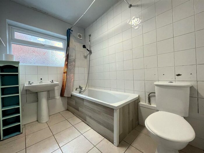 1 Bedroom Apartment To Rent In Upperton Road, Leicester, LE3