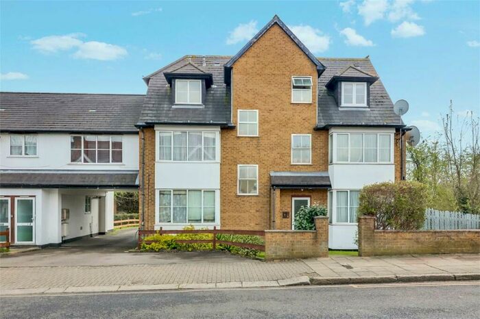 2 Bedroom Flat To Rent In Maybank Avenue, Wembley, HA0