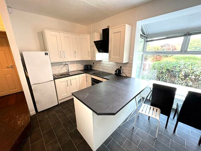 4 Bedroom Semi-Detached House To Rent In £ Pppw, Lausanne Road, Withington, M20