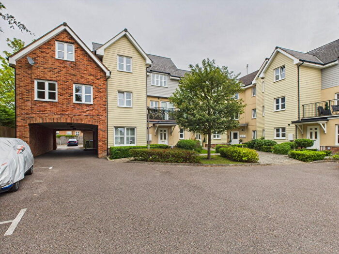 2 Bedroom Apartment For Sale In Springfield Park Gate, Springfield Park Road, Horsham, West Sussex., RH12