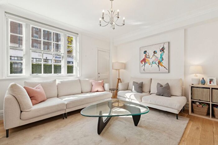 3 Bedroom Flat To Rent In Onslow Square, South Kensington, SW7