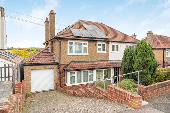 3 Bedroom Semi-Detached House For Sale In Woodlands Grove, Coulsdon, CR5