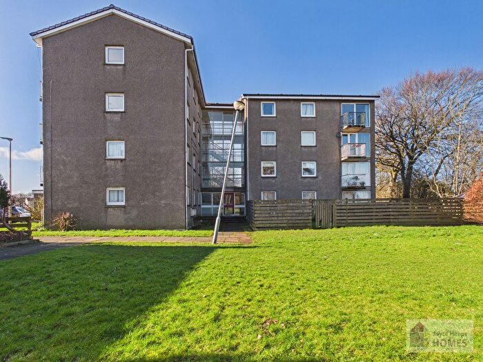 3 Bedroom Flat For Sale In Dawson Avenue, Westwood, East Kilbride, G75