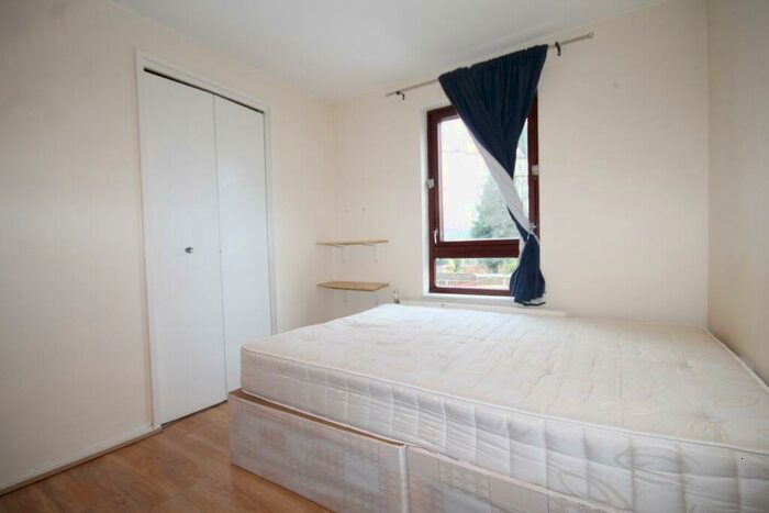 1 Bedroom Flat To Rent In Nicholsfield Walk, Islington, N7
